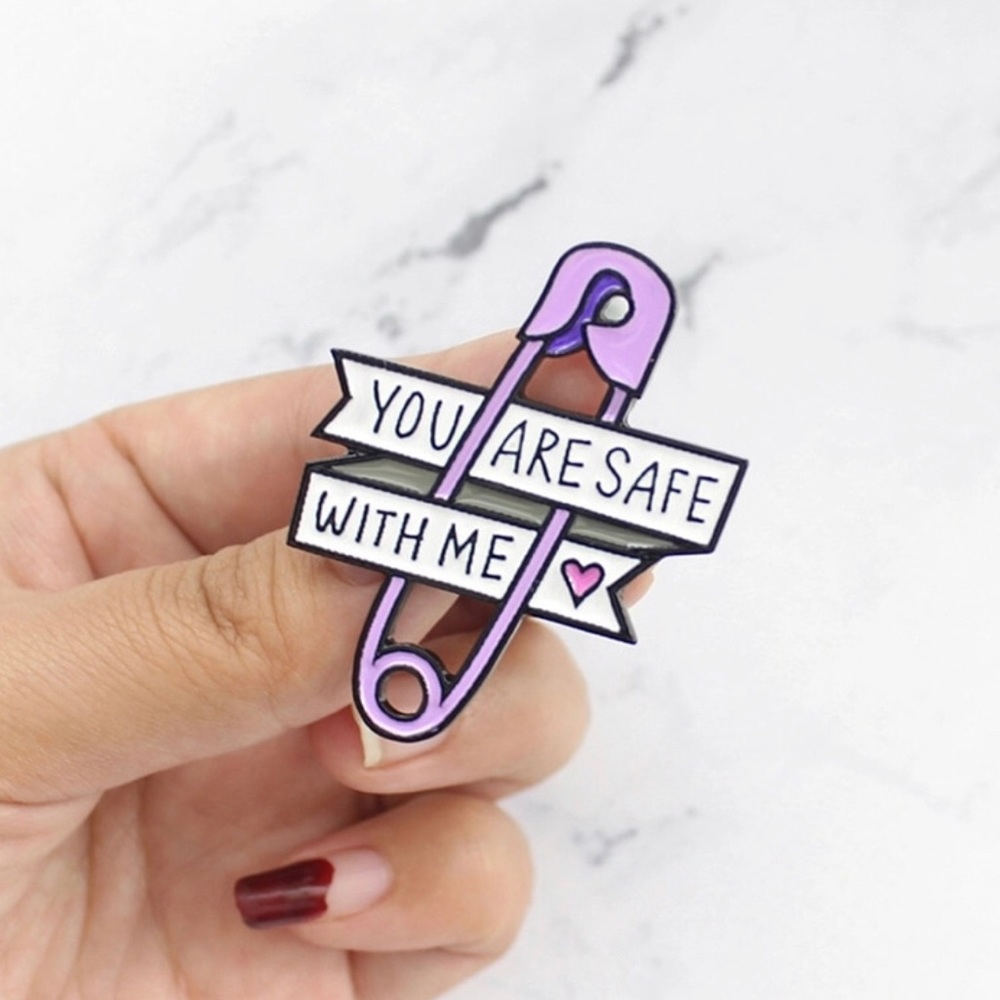 Enamel Pin YOU ARE SAFE WITH ME